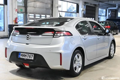 Opel Ampera 2012, kuva 2/10