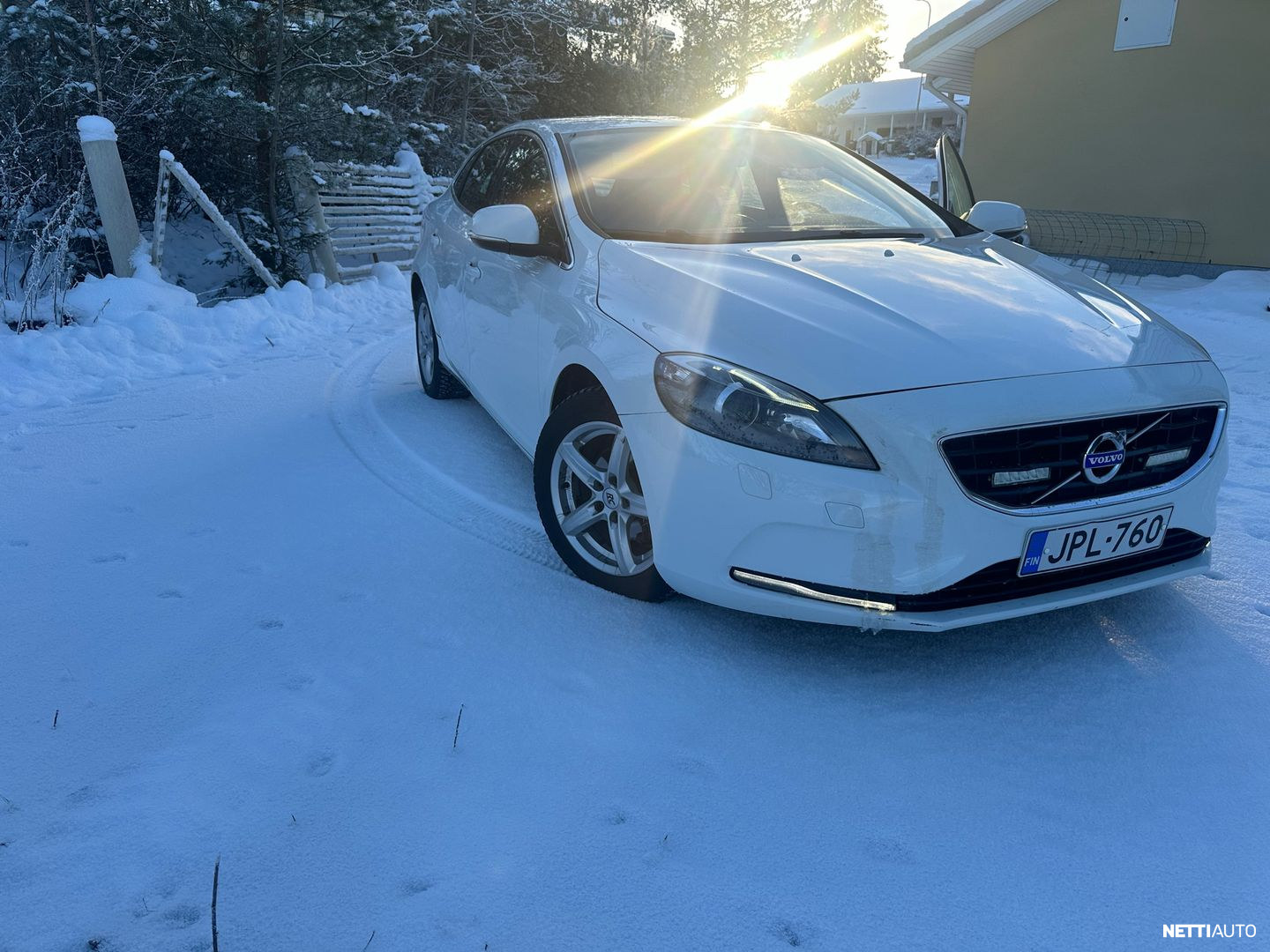 Volvo V40