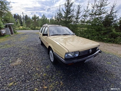 Volkswagen Passat 1987, photo 7/8