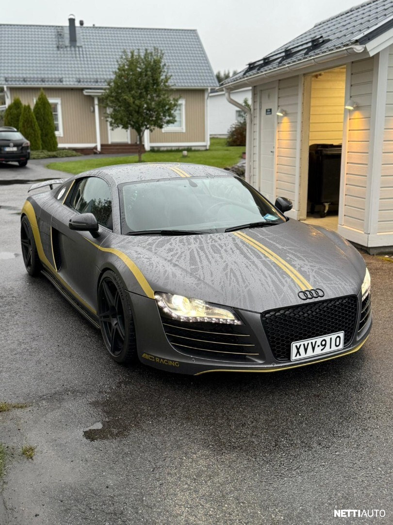 Audi R8