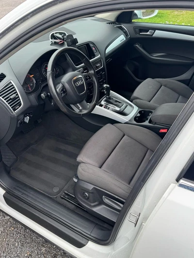 Audi Q5 2,0 TDI (DPF) S tronic Business 2011, kuva 7/23