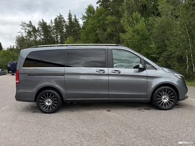 Mercedes-Benz V 2022, photo 6/30