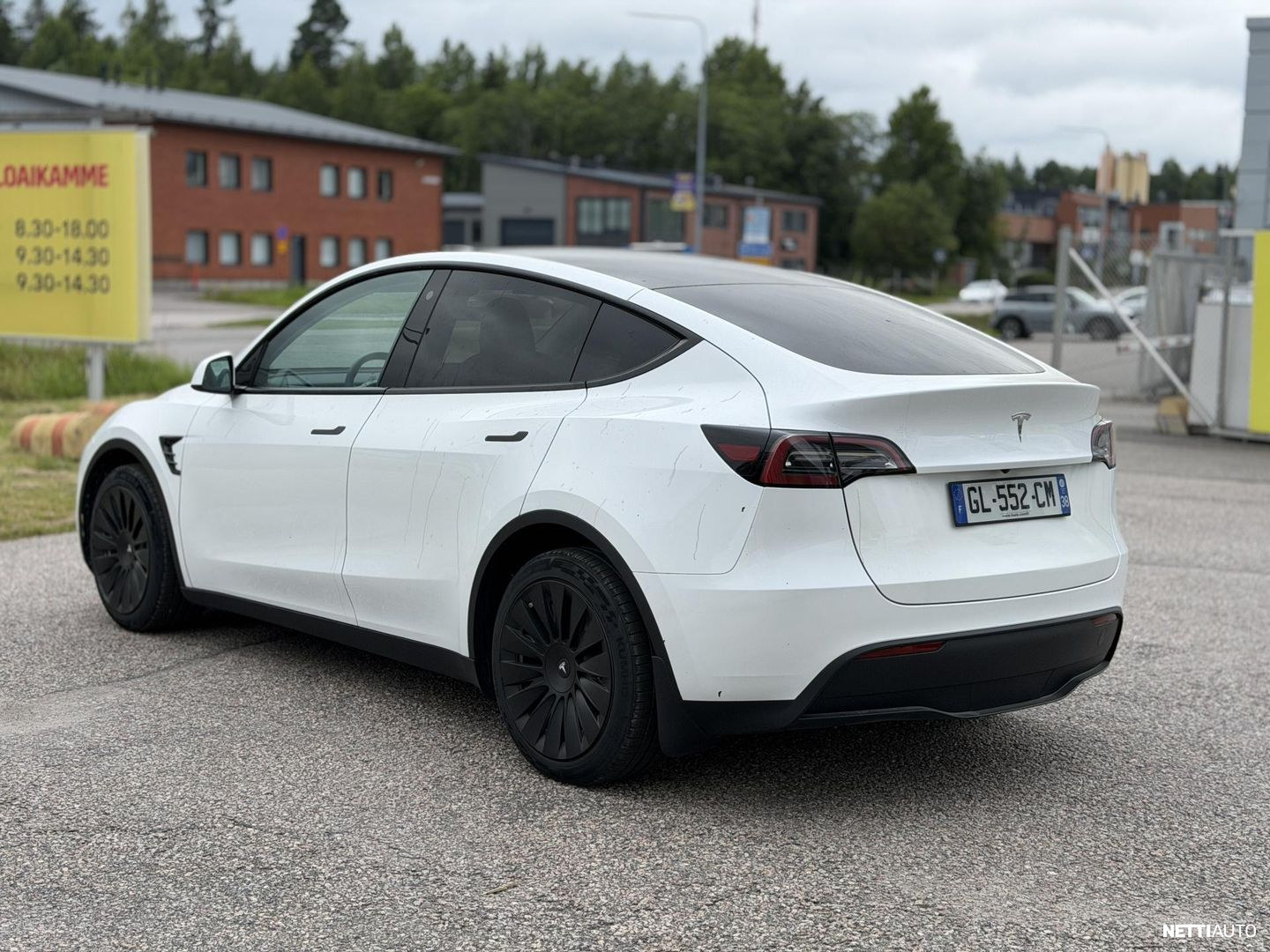 Tesla Model Y 2023, photo 5/10
