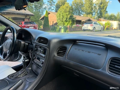 Chevrolet Corvette 1998, kuva 7/10