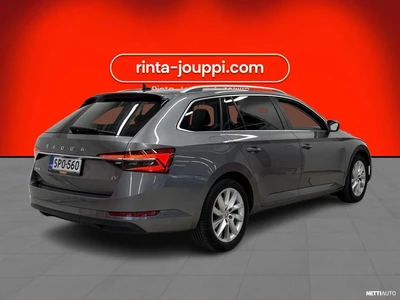 Skoda Superb 2023, photo 6/10