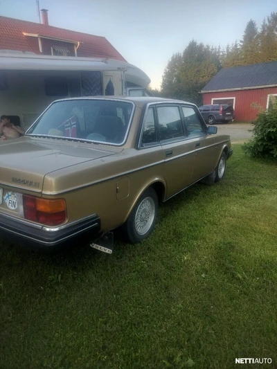 Volvo 244 244GLE, "Arabi" 226 tkm ajettu 1982, kuva 4/21