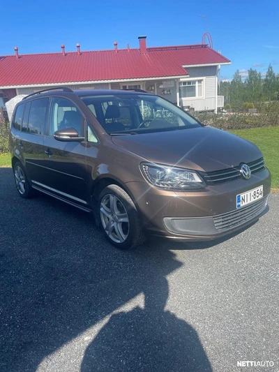 Volkswagen Touran 2012, kuva 3/6