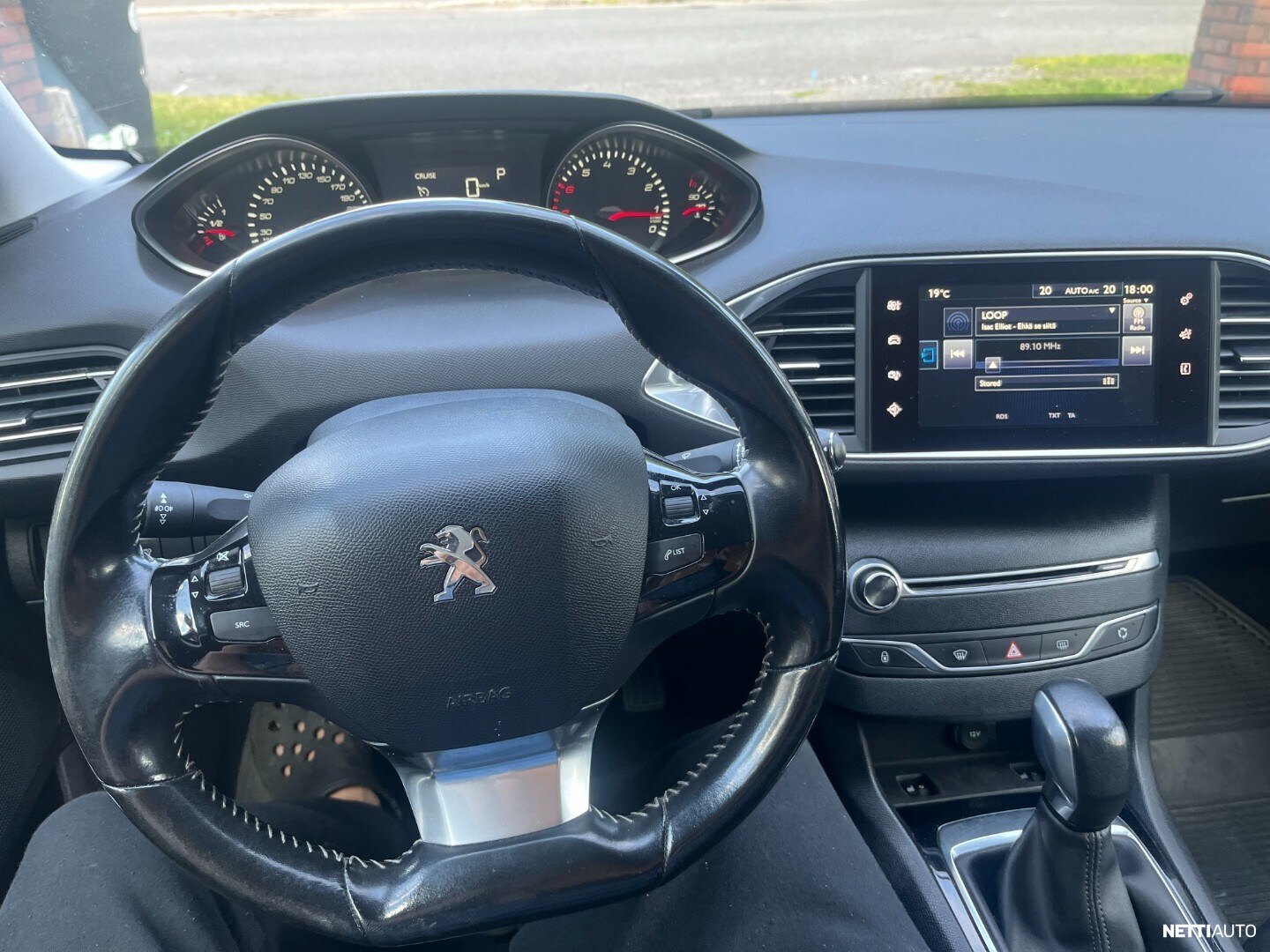 Peugeot 308 2014, photo 2/14