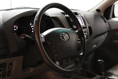 Toyota Hilux 2010, kuva 7/7
