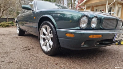 Jaguar XJR 1999, photo 2/22