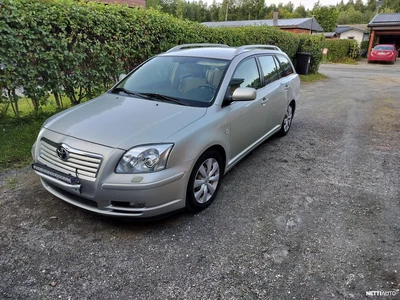 Toyota Avensis 2004, kuva 2/9