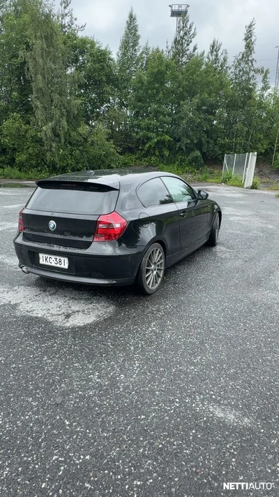 BMW 118 2011, photo 2/4