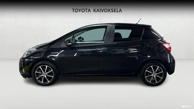 Toyota Yaris 1,5 Hybrid Business 5ov 2019, photo 2/19