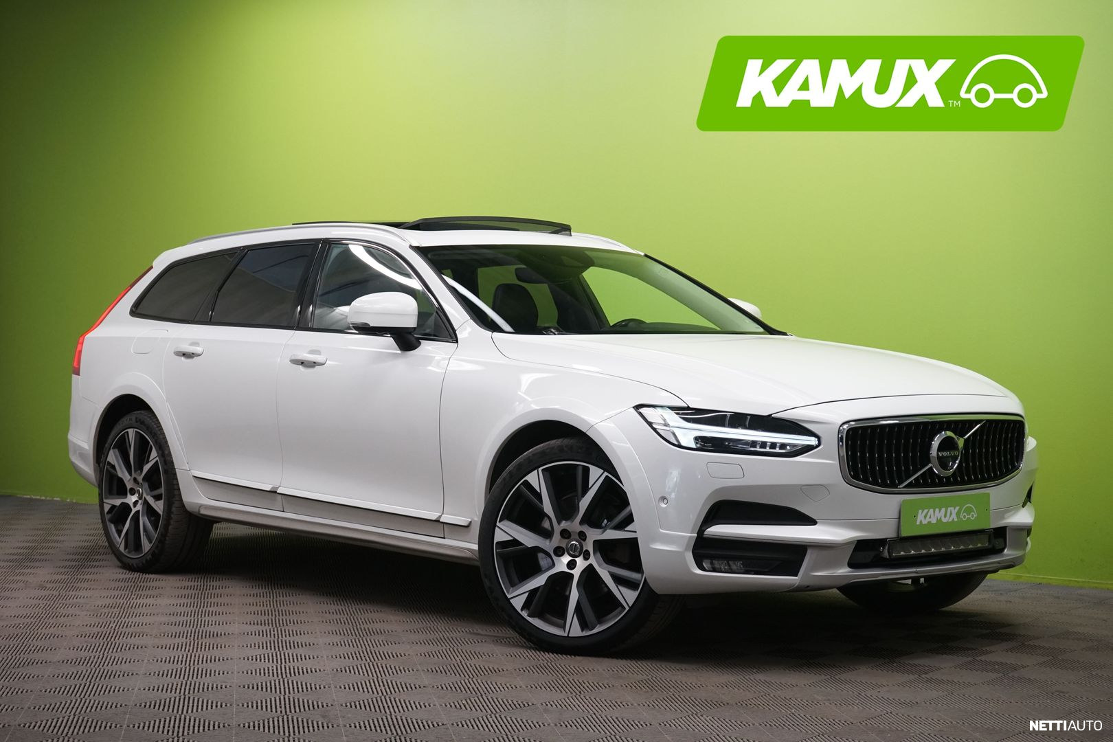 Volvo V90 Cross Country