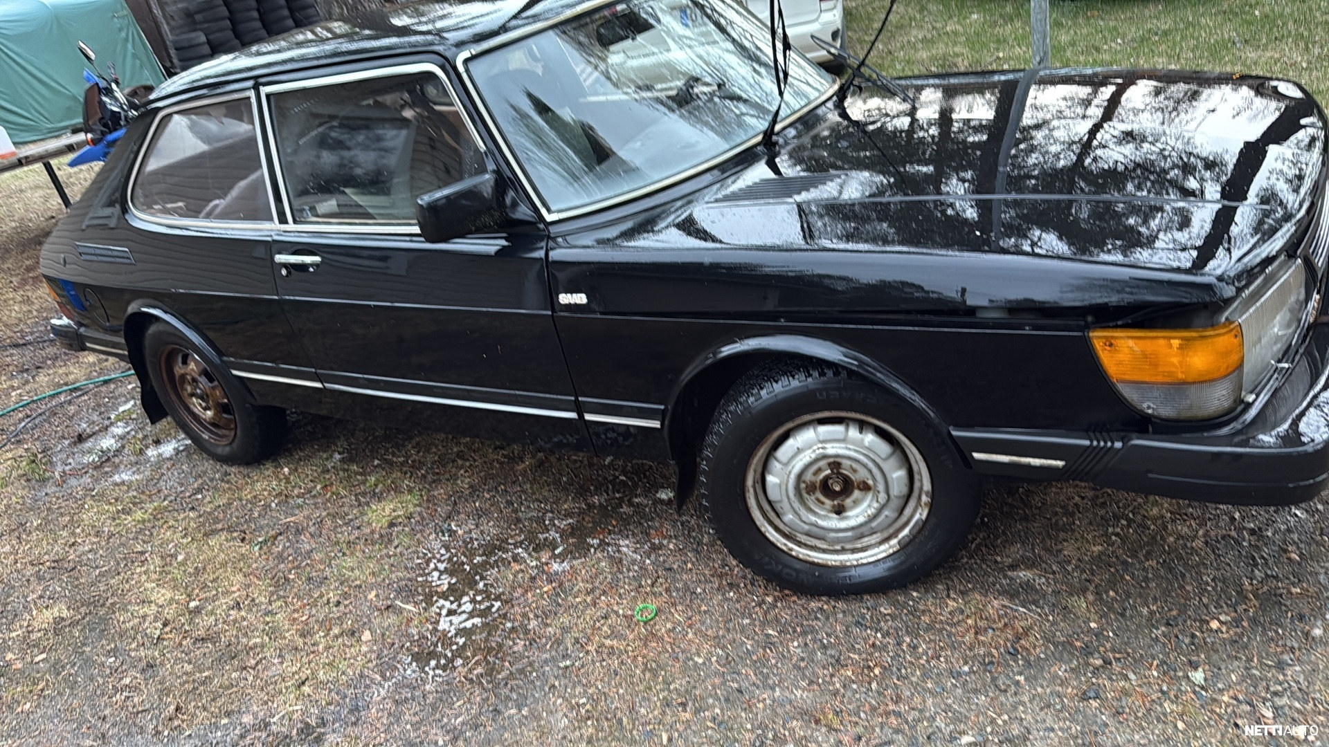 Saab 900