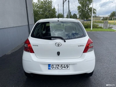 Toyota Yaris 1.4 D4D Linea Sol 2011, kuva 4/10