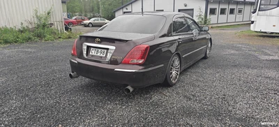Toyota Crown 2004, kuva 4/8