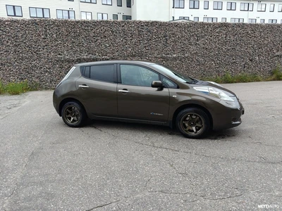 Nissan Leaf Acenta 30 kWh 6,6 kW charger 2016, photo 4/16