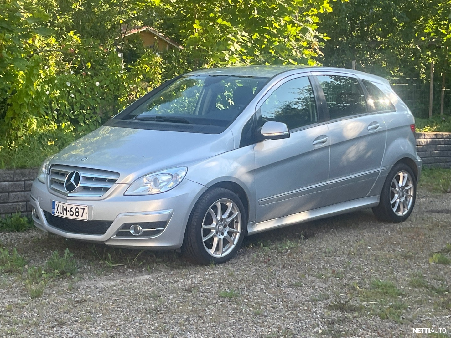 Mercedes-Benz B