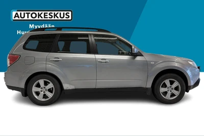 Subaru Forester 2,0 X 4R AT business 2009, kuva 4/10