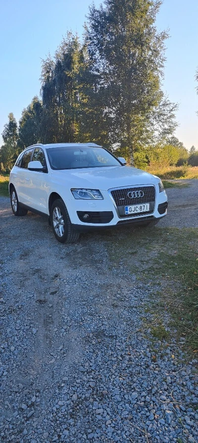 Audi Q5 2,0 TDI (DPF) S tronic Business 2010, kuva 2/6