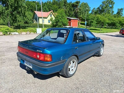 Mazda 323 GLX 1993, photo 2/5
