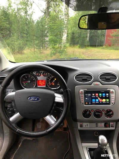 Ford Focus 1,8 125hv Trend M5 5-ovinen 2008, photo 5/7