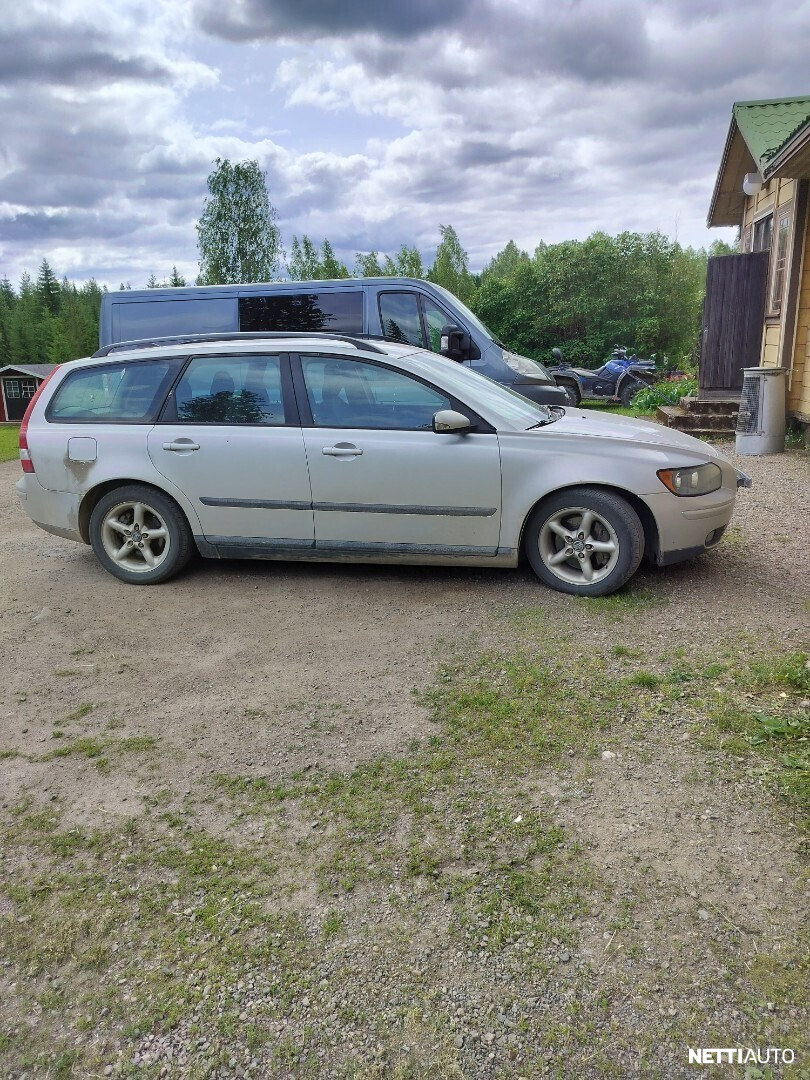 Volvo V50
