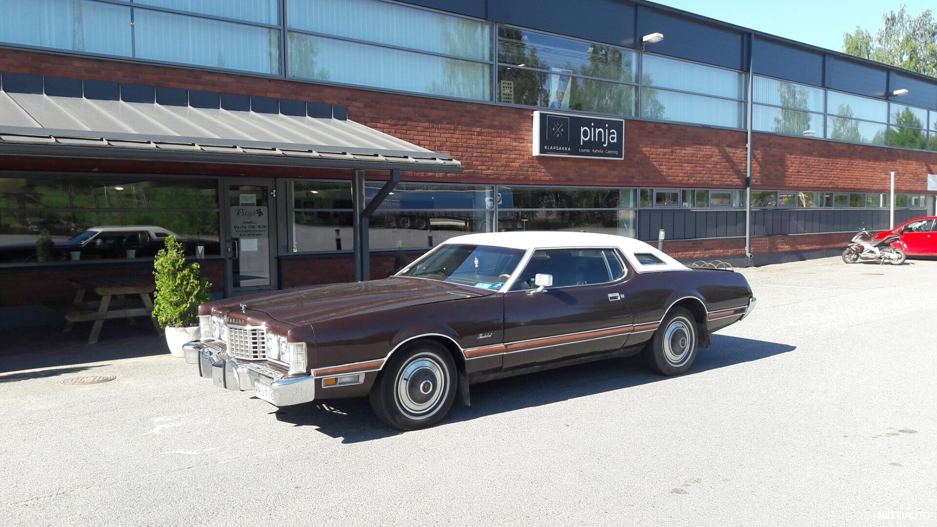Ford Thunderbird