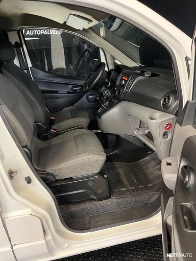 Nissan NV200 2010, photo 6/8