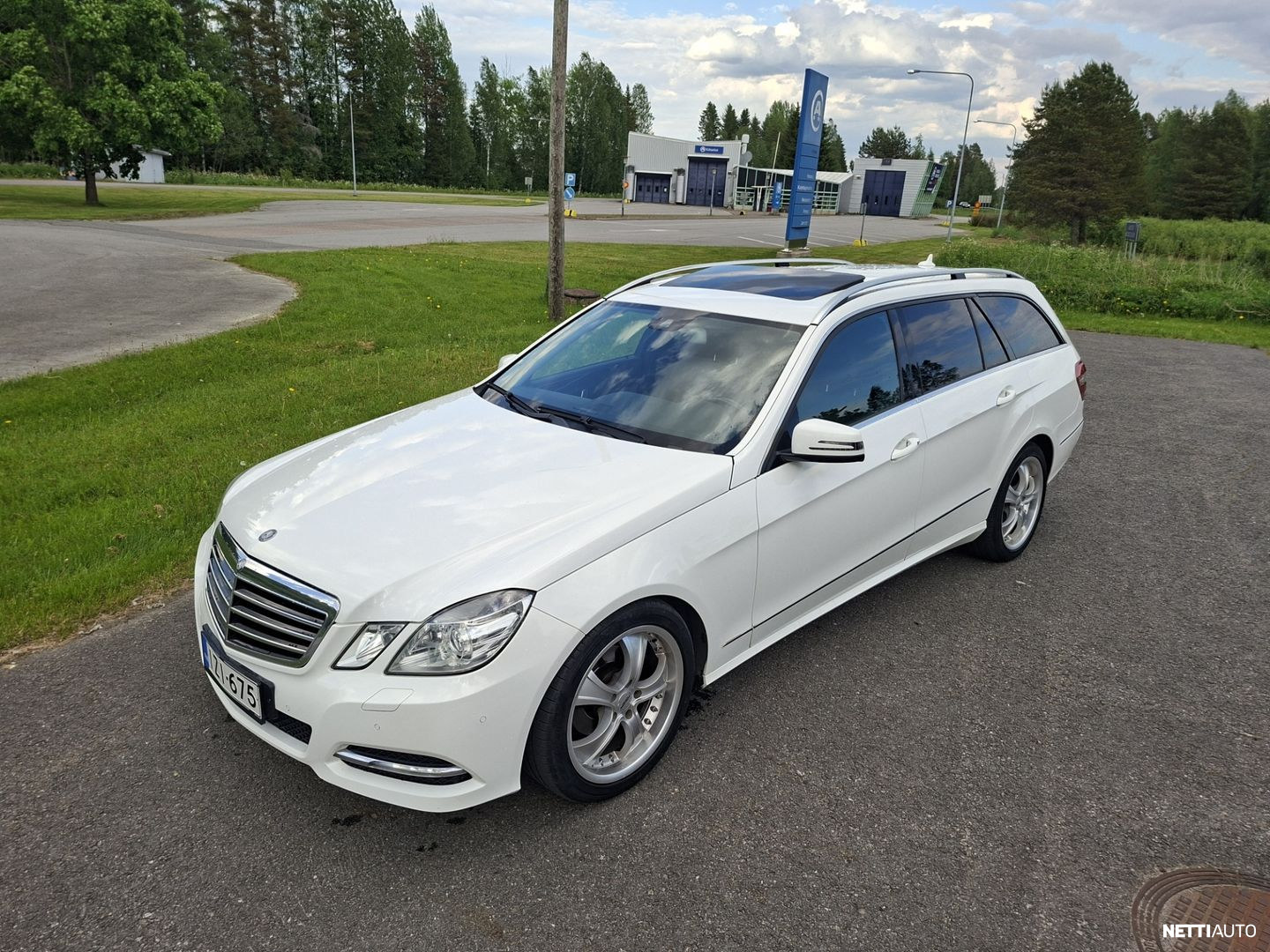 Mercedes-Benz E