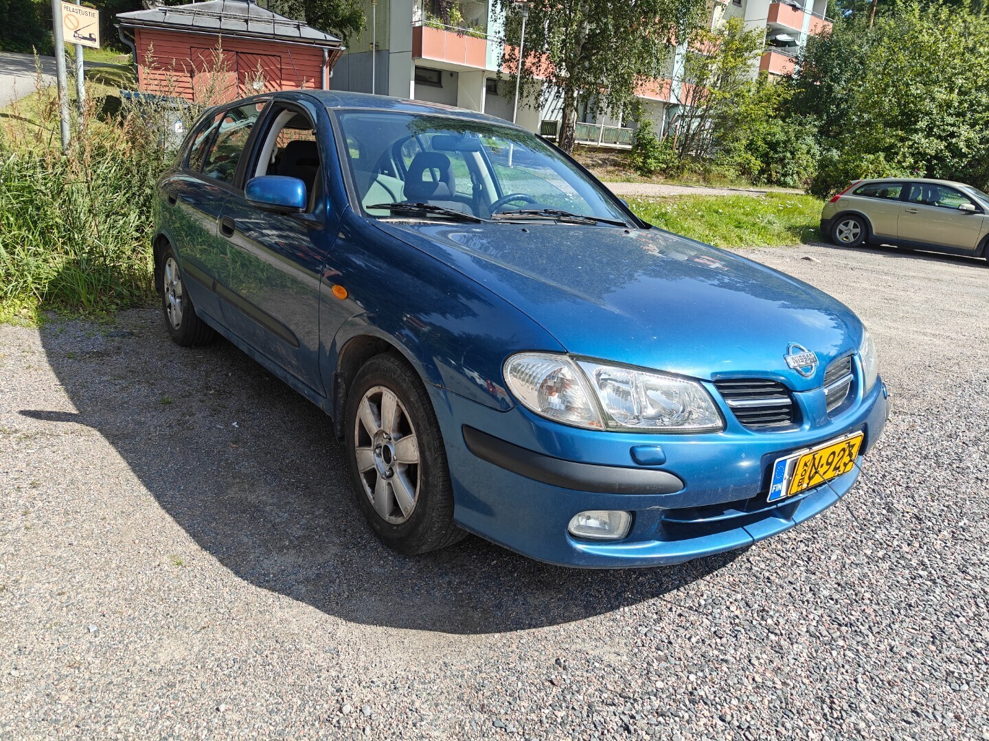 Nissan Almera