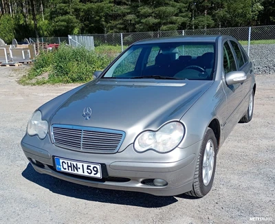 Mercedes-Benz C 200 CDI 2003, kuva 2/8