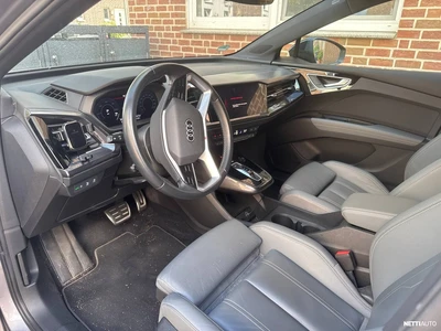 Audi Q4 e-tron 35 e-tron S-line 2022, photo 6/8