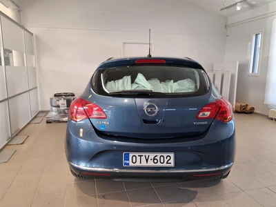 Opel Astra 2013, photo 4/10