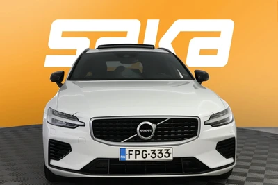 Volvo V60 T8 AWD R-Design aut 2019, photo 2/58