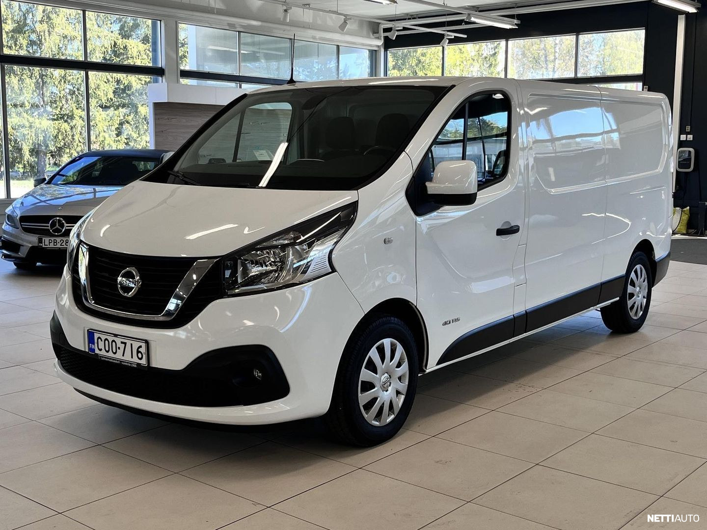 Nissan NV300