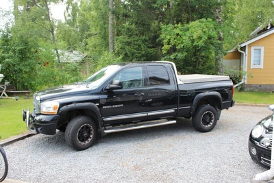 Dodge Ram 2500 Laramie 2006, kuva 1/15
