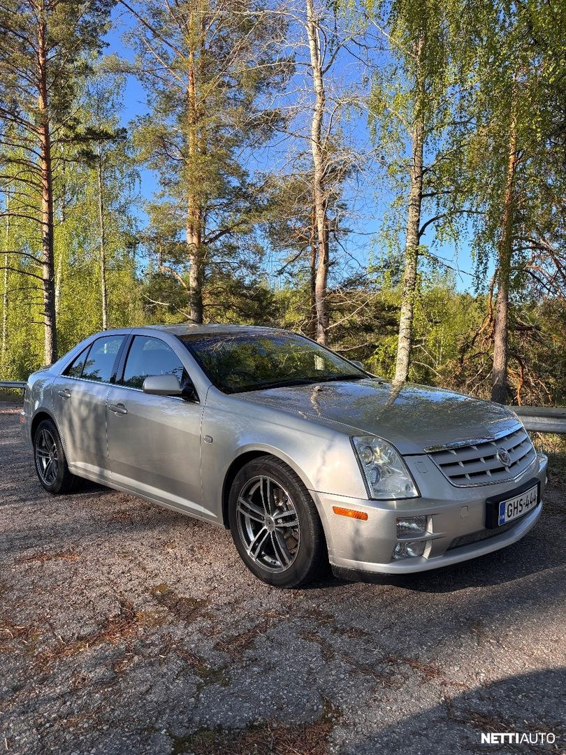 Cadillac STS