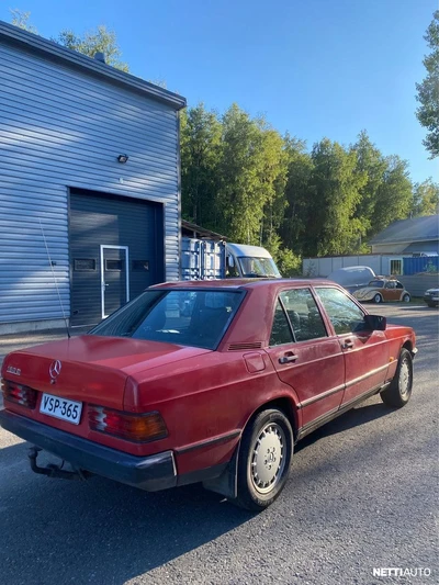 Mercedes-Benz 190 1985, photo 4/8