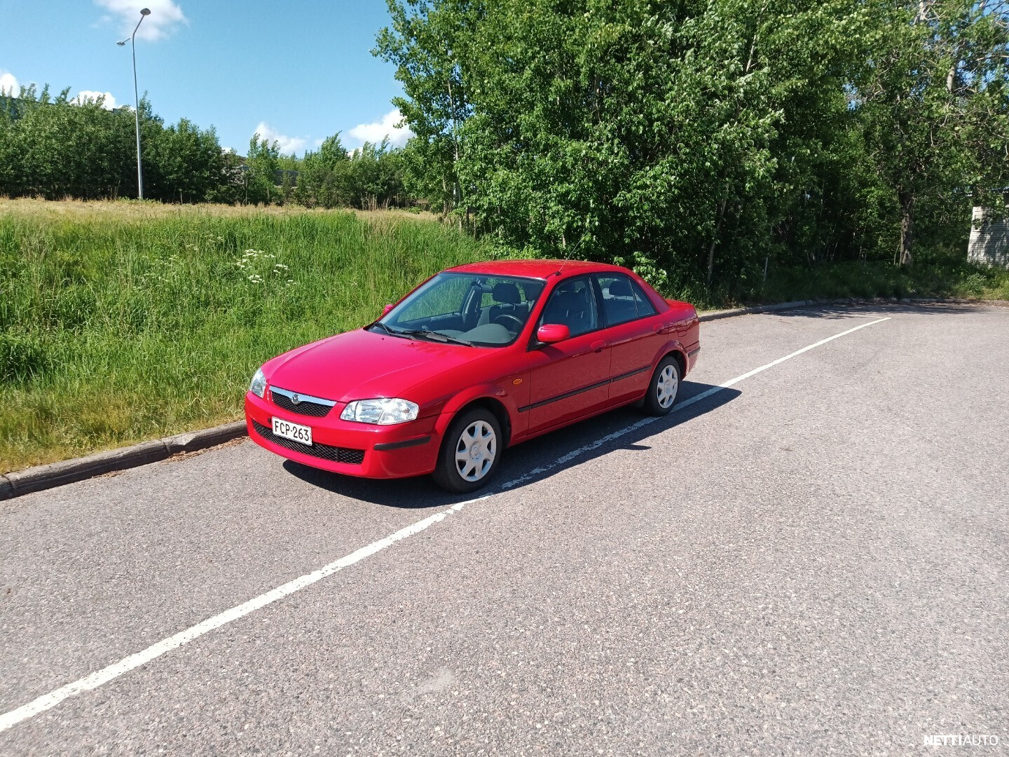 Mazda 323
