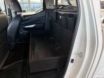 Nissan Navara 2018, photo 7/37