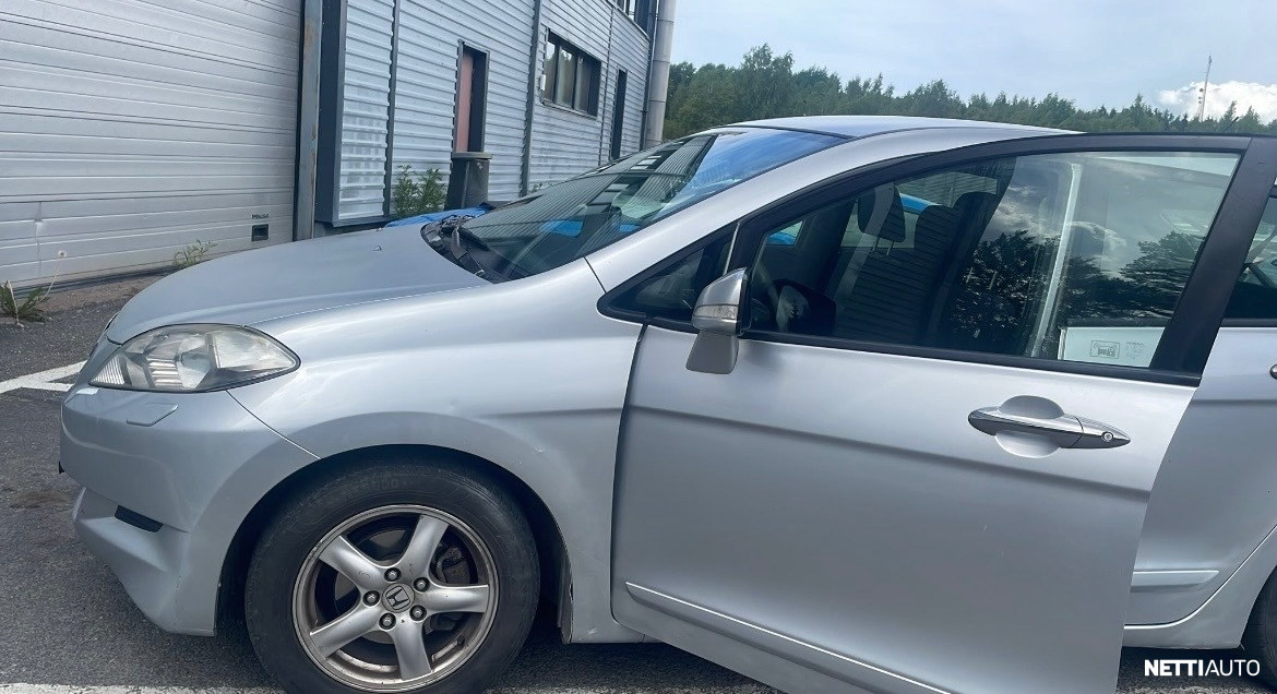 Honda FR-V