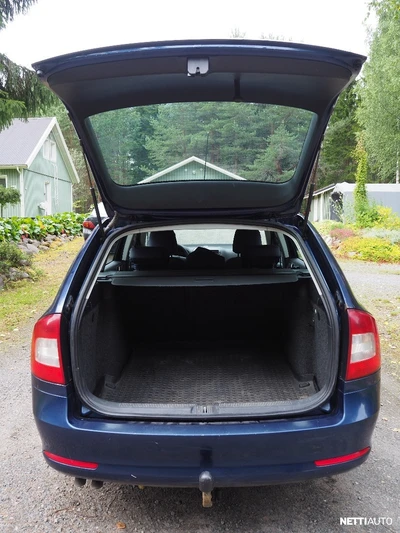 Skoda Octavia Combi 1,9 TDI Ambiente 2009, kuva 4/11