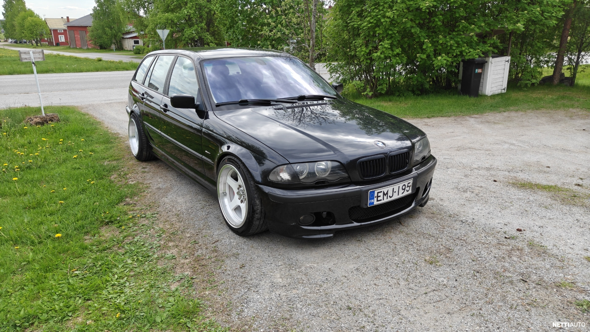 BMW 330