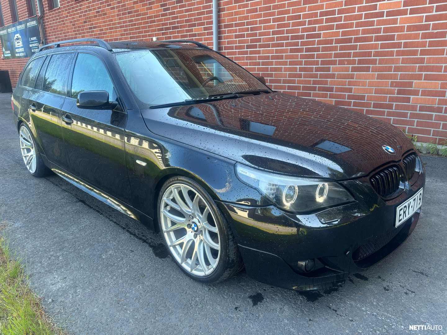 BMW 525