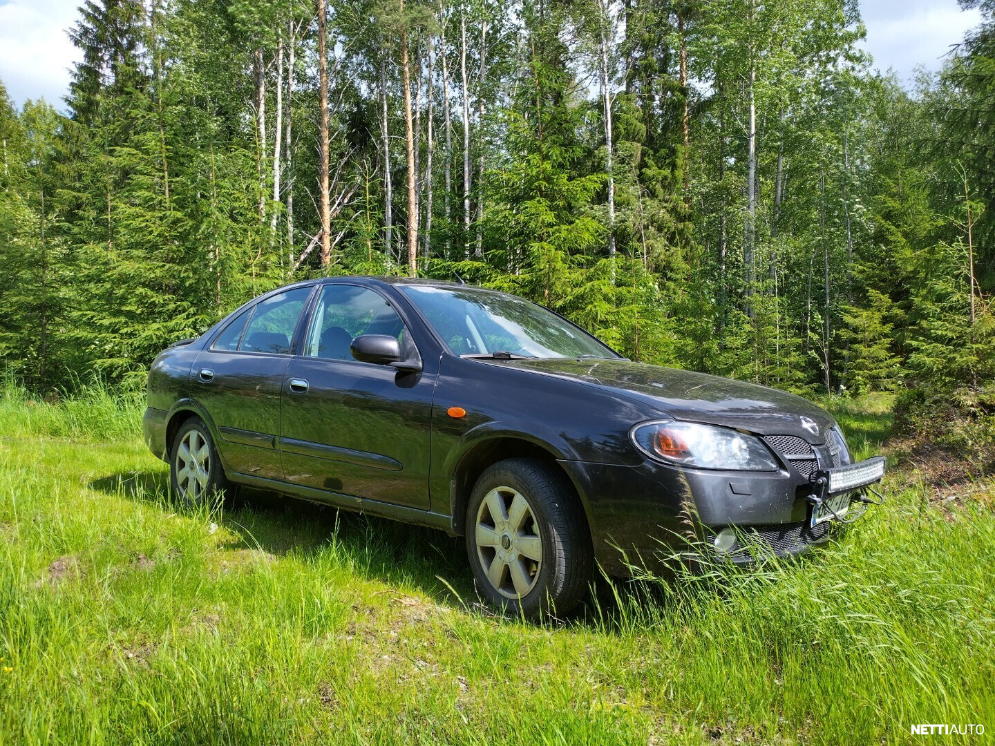 Nissan Almera