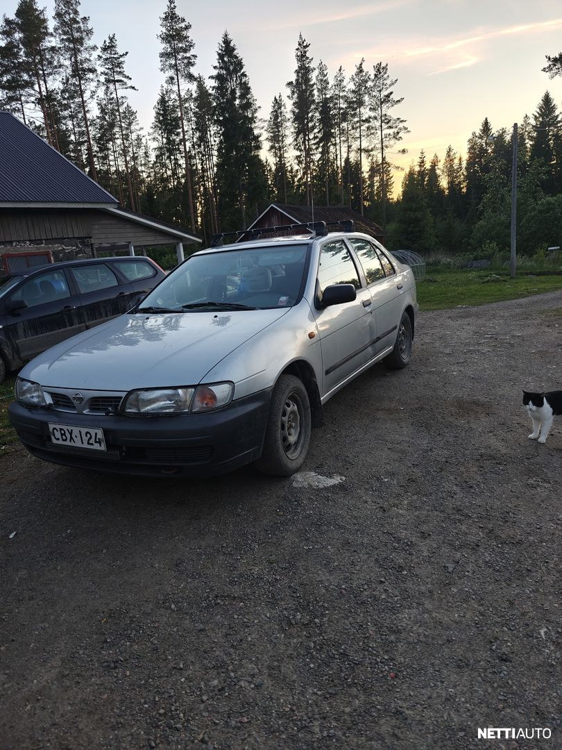 Nissan Almera