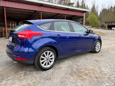 Ford Focus 2015, photo 3/17