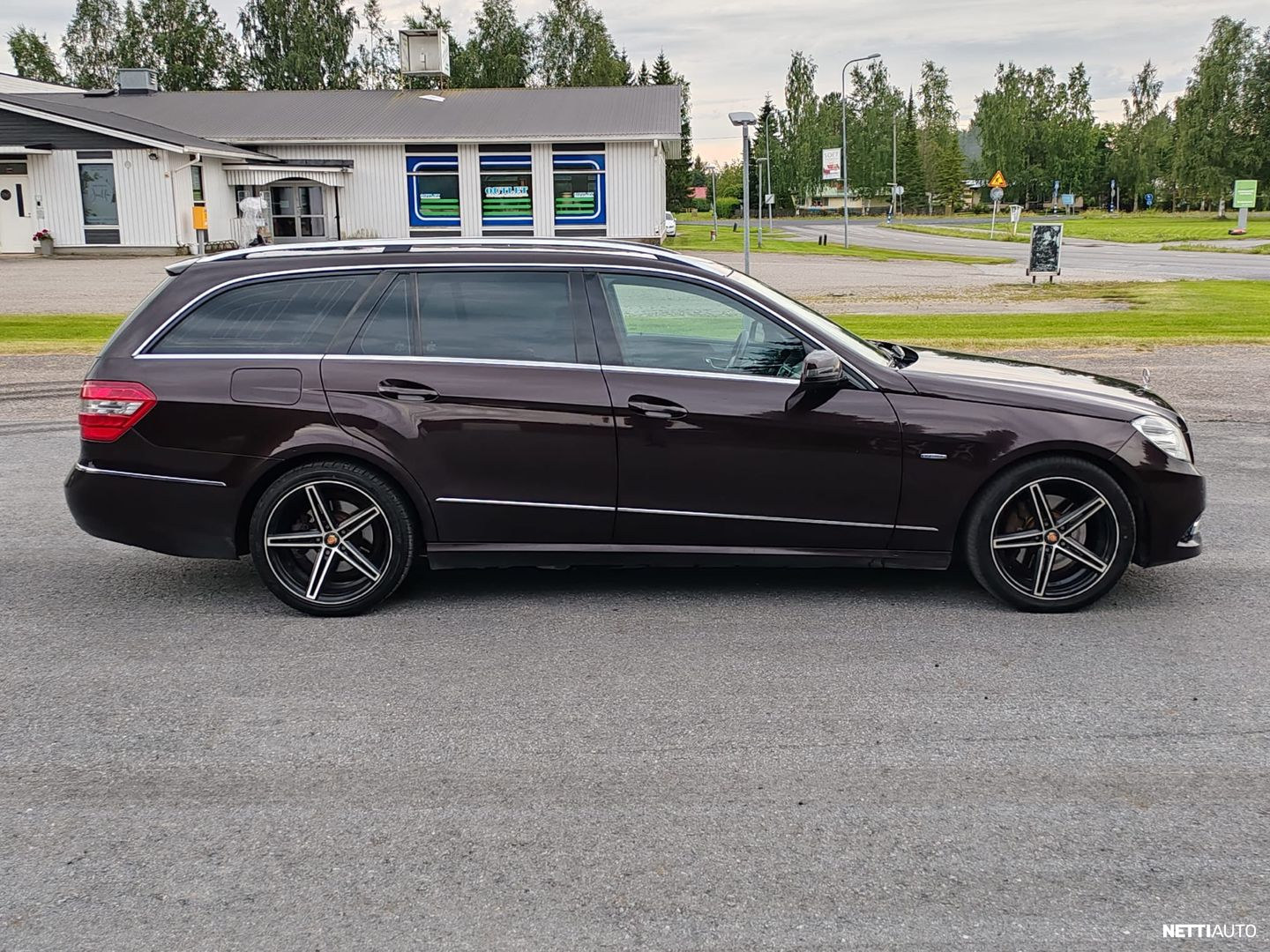 Mercedes-Benz E 2010, kuva 2/18